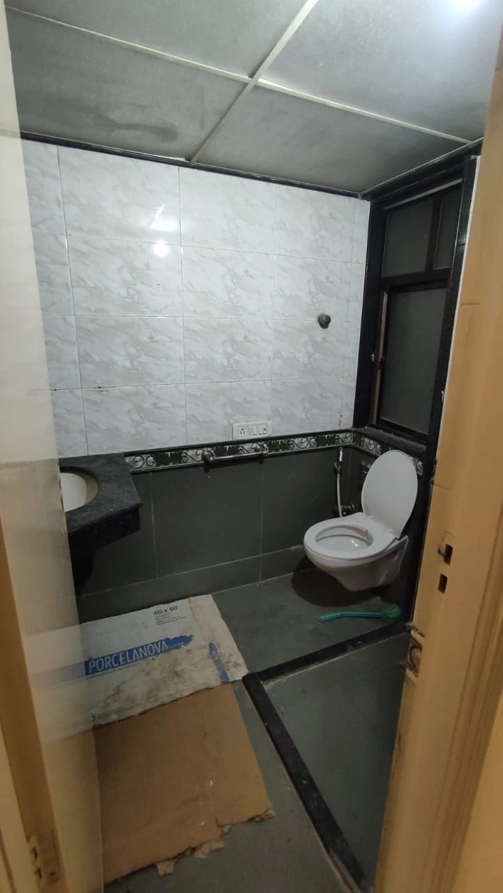 3 BHK Flat for Rent in lashachandi Apartments, Malad East